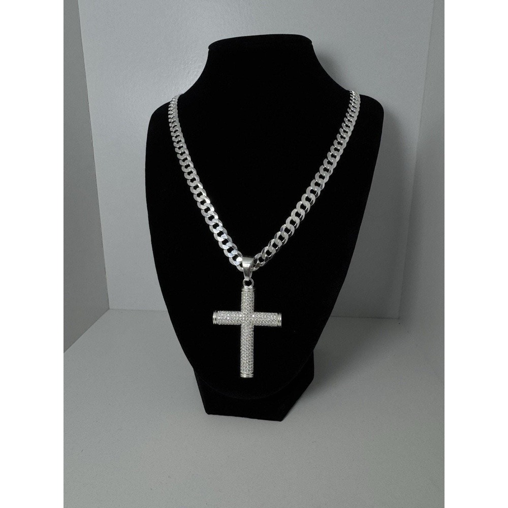 Cadena cubana con dije de cruz con piedras brillantes - plata 925